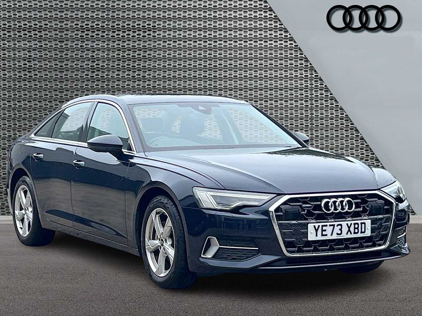 Main listing image - Audi A6
