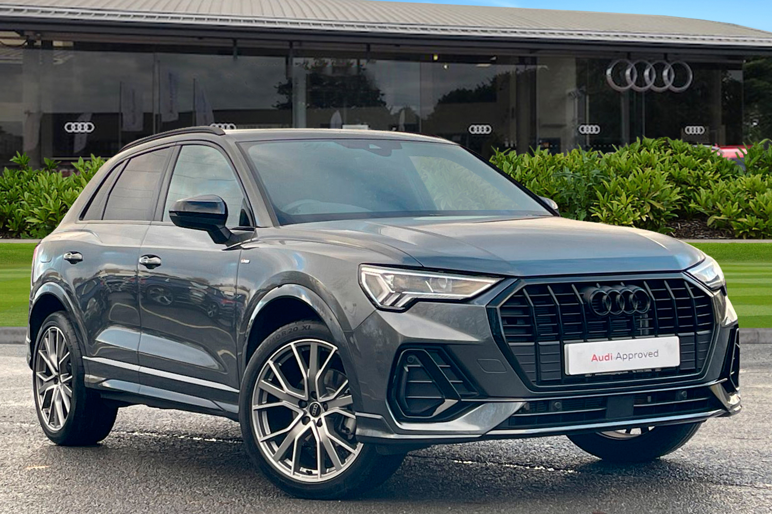 Main listing image - Audi Q3