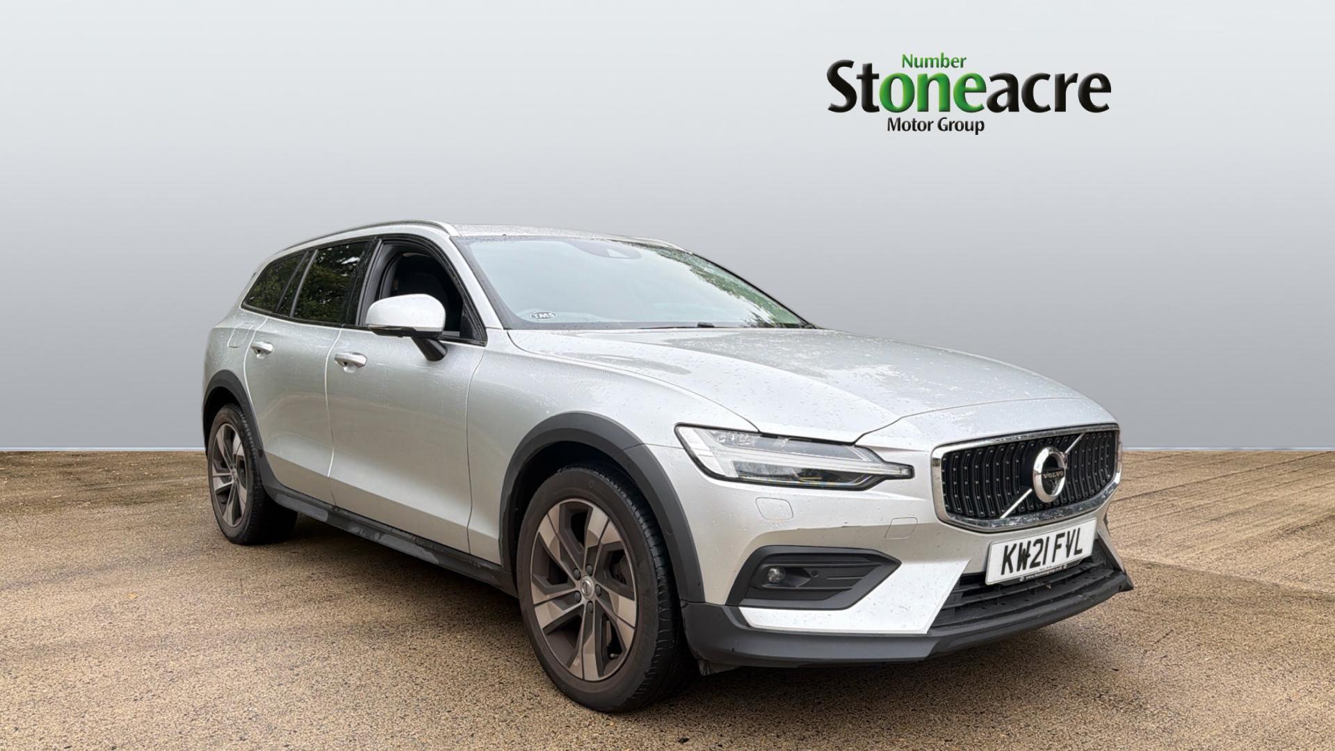 Main listing image - Volvo V60