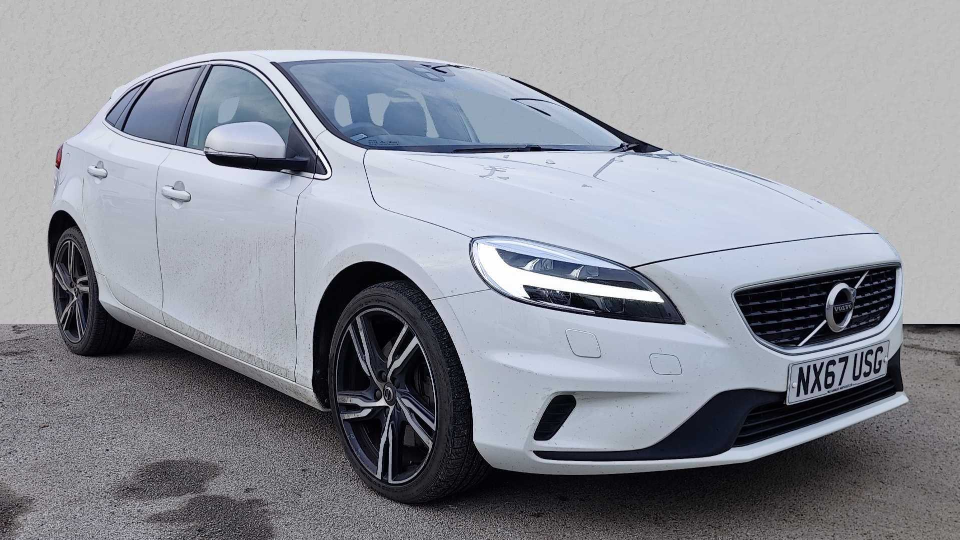 Main listing image - Volvo V40