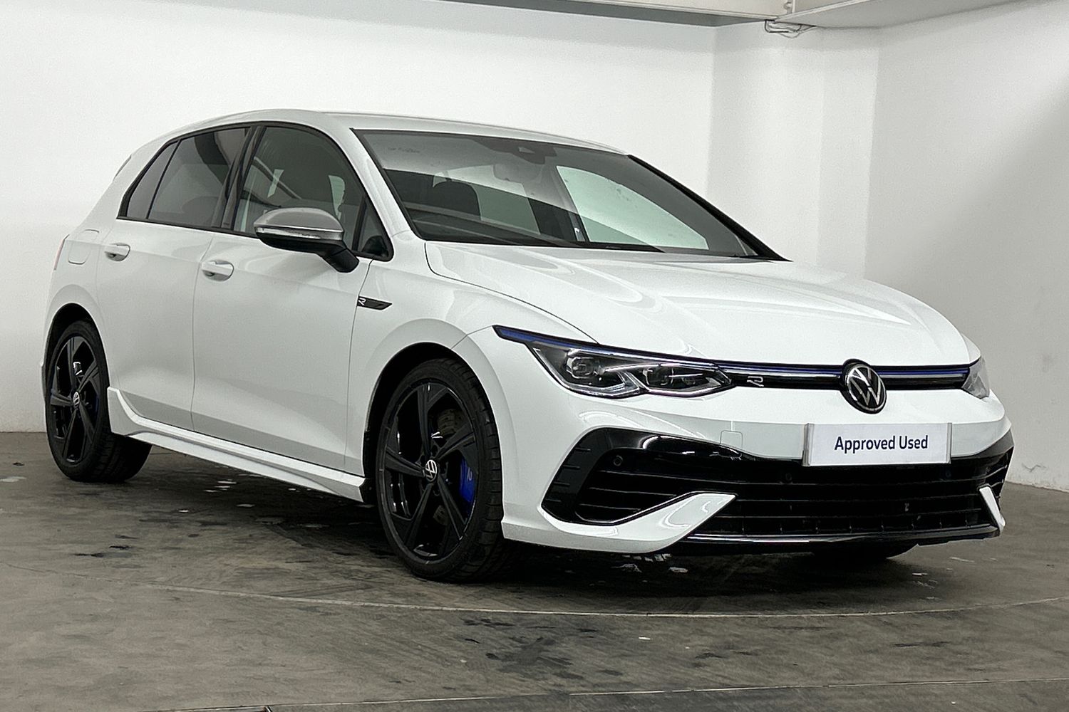 Main listing image - Volkswagen Golf R