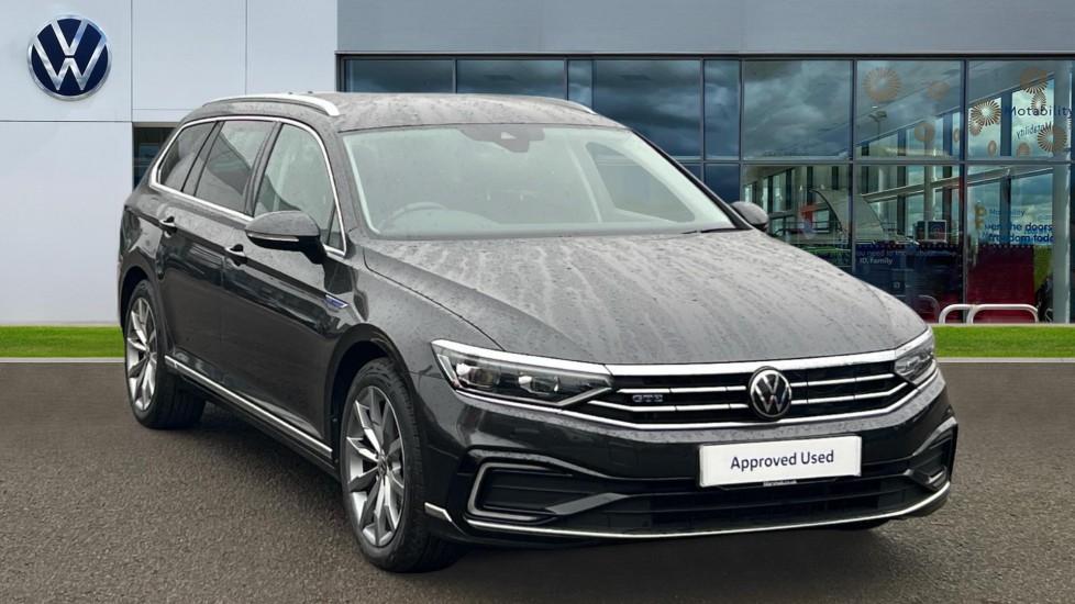 Main listing image - Volkswagen Passat GTE