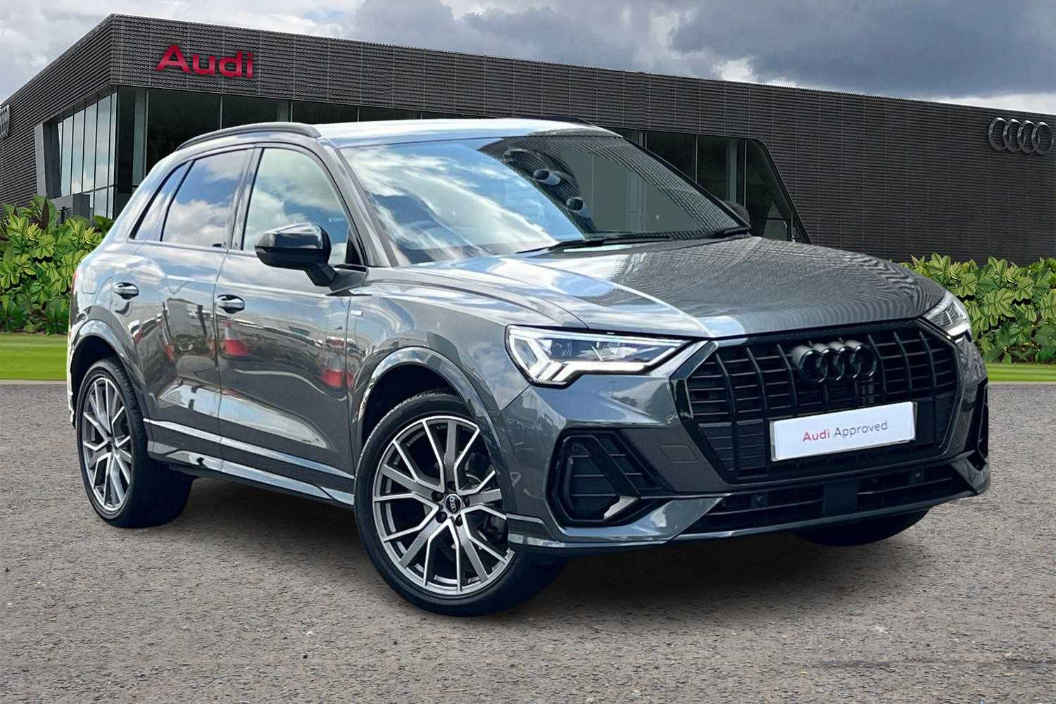 Main listing image - Audi Q3