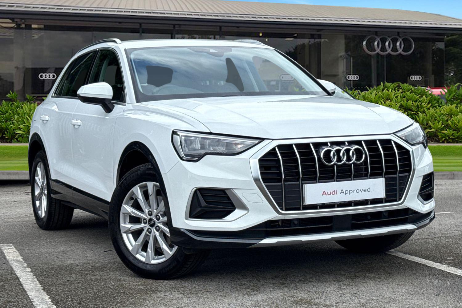 Main listing image - Audi Q3