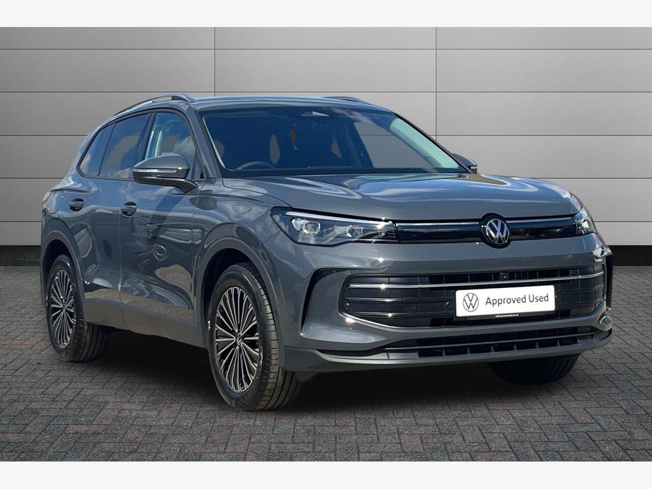 Main listing image - Volkswagen Tiguan