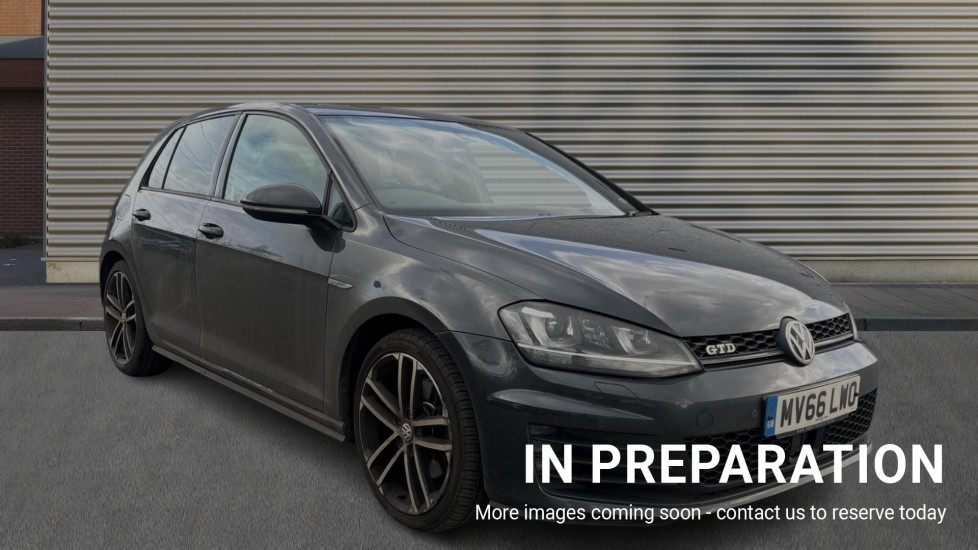 Main listing image - Volkswagen Golf