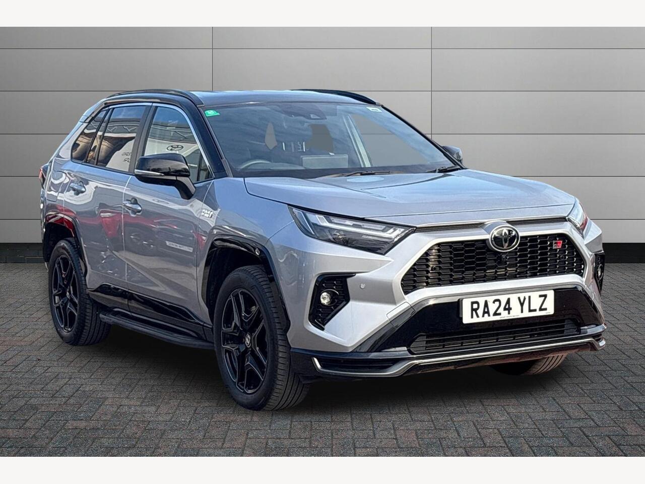 Main listing image - Toyota RAV4