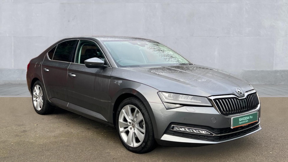 Main listing image - Skoda Superb