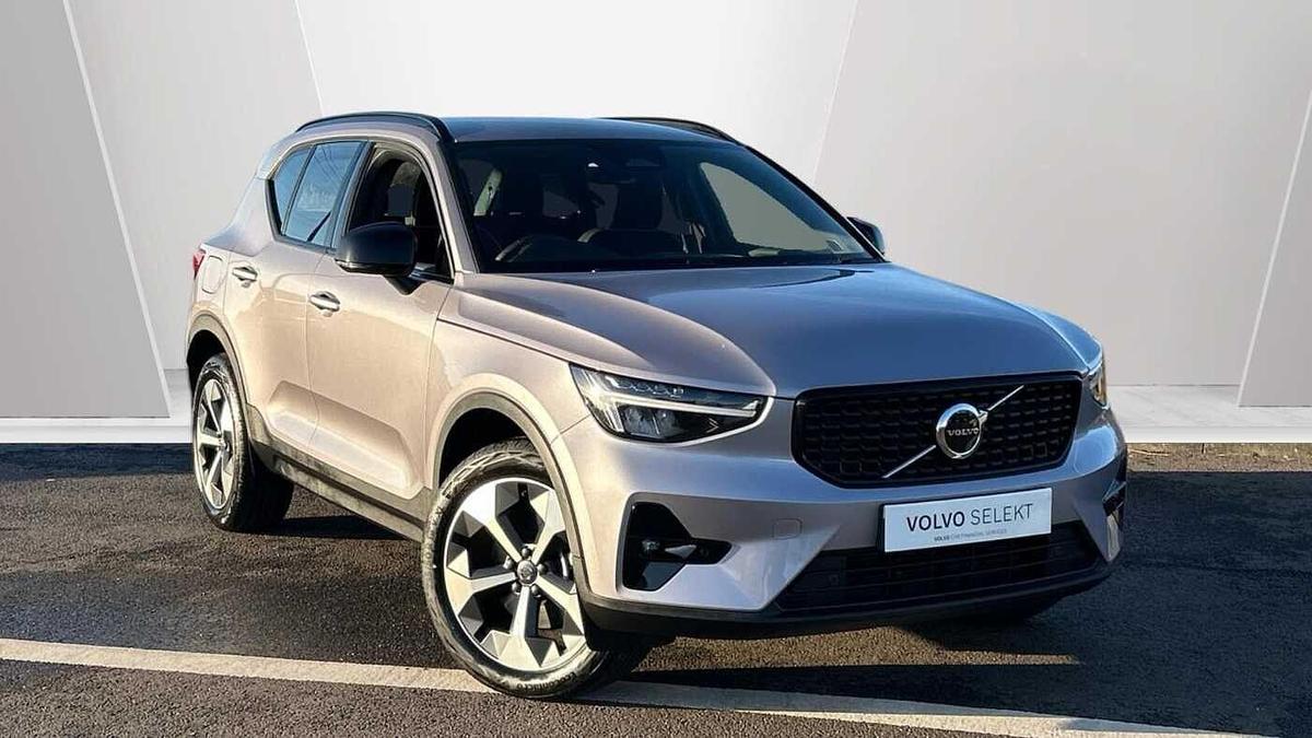 Main listing image - Volvo XC40