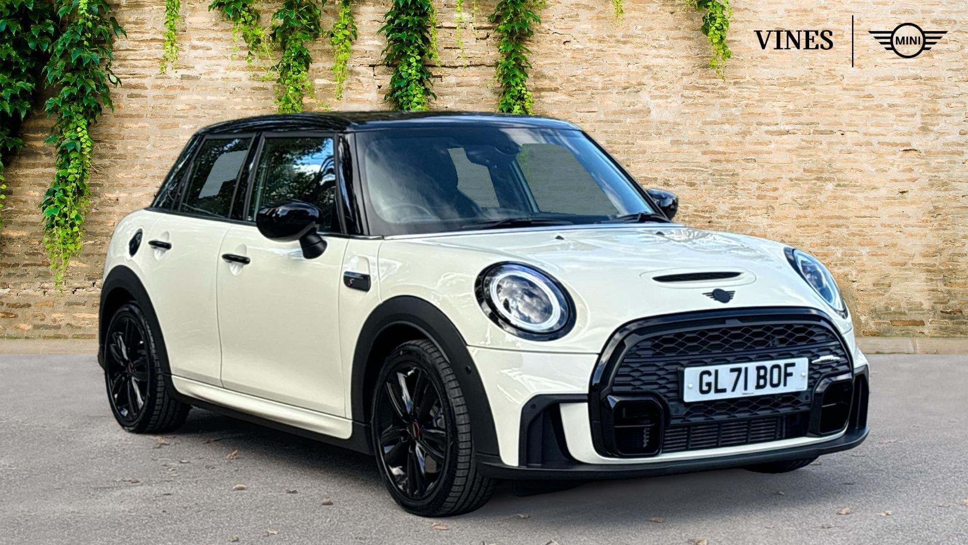 Main listing image - MINI Hatchback 5dr