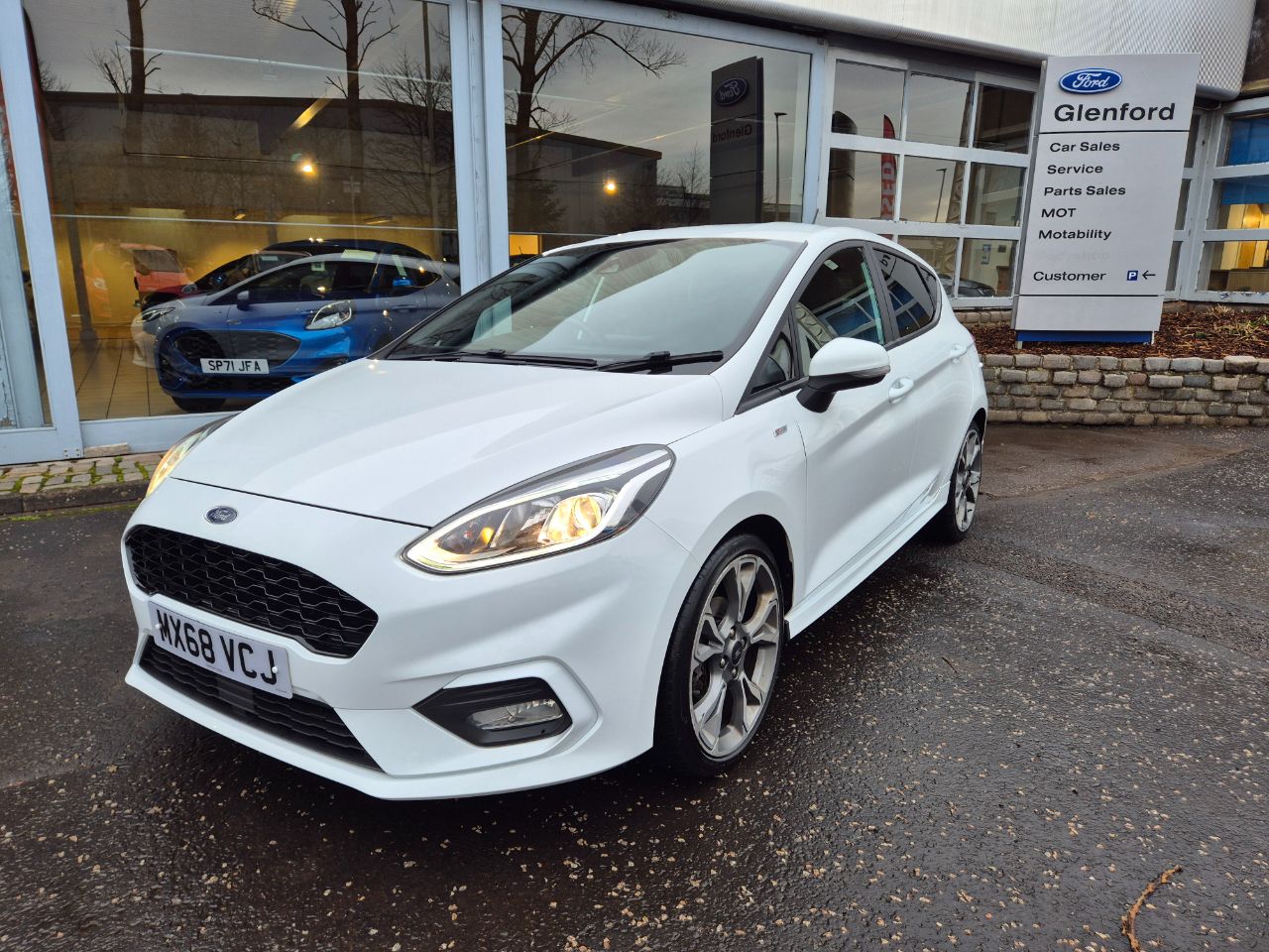 Main listing image - Ford Fiesta