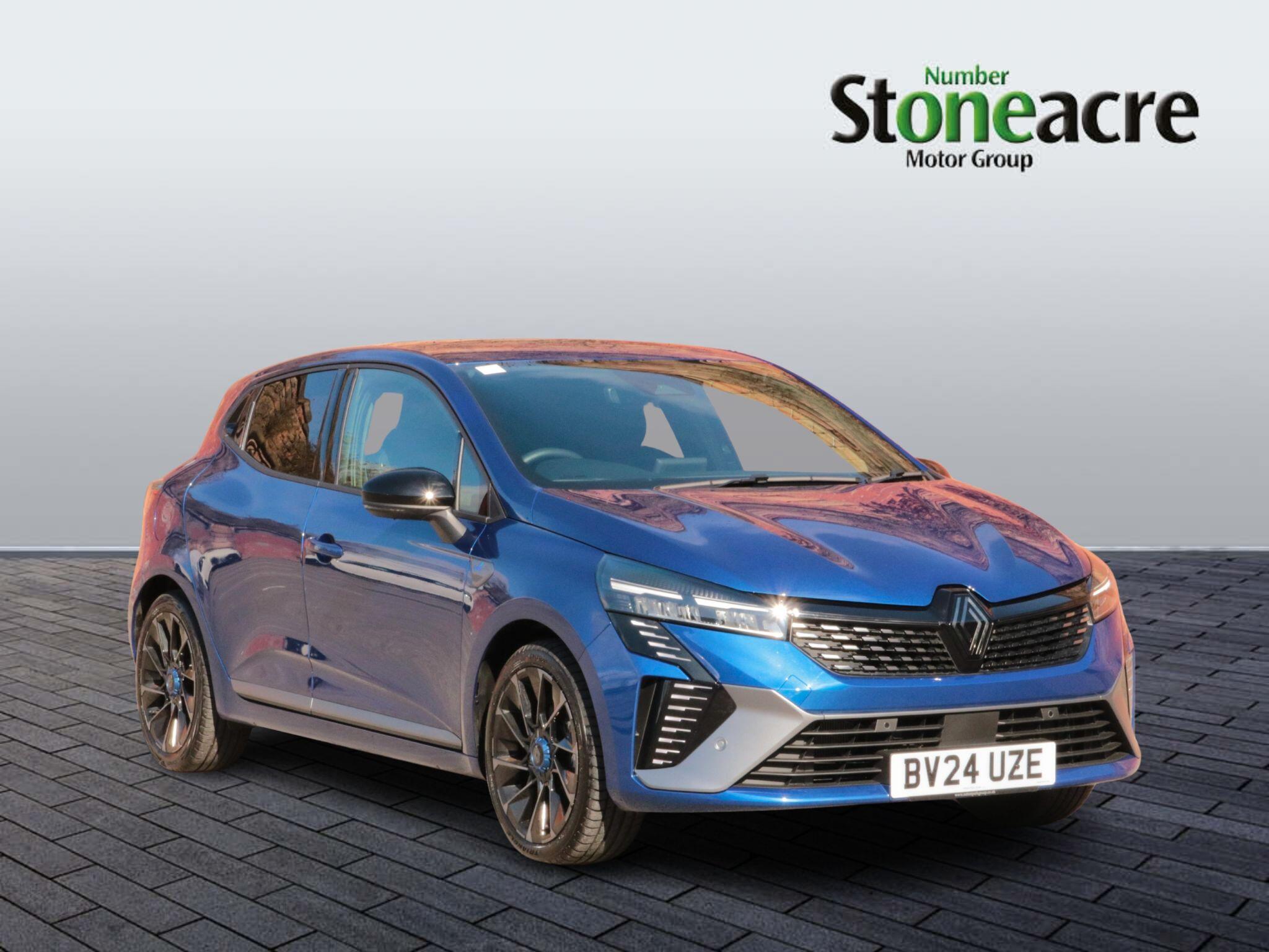 Main listing image - Renault Clio