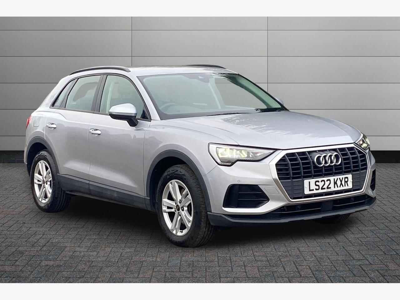 Main listing image - Audi Q3