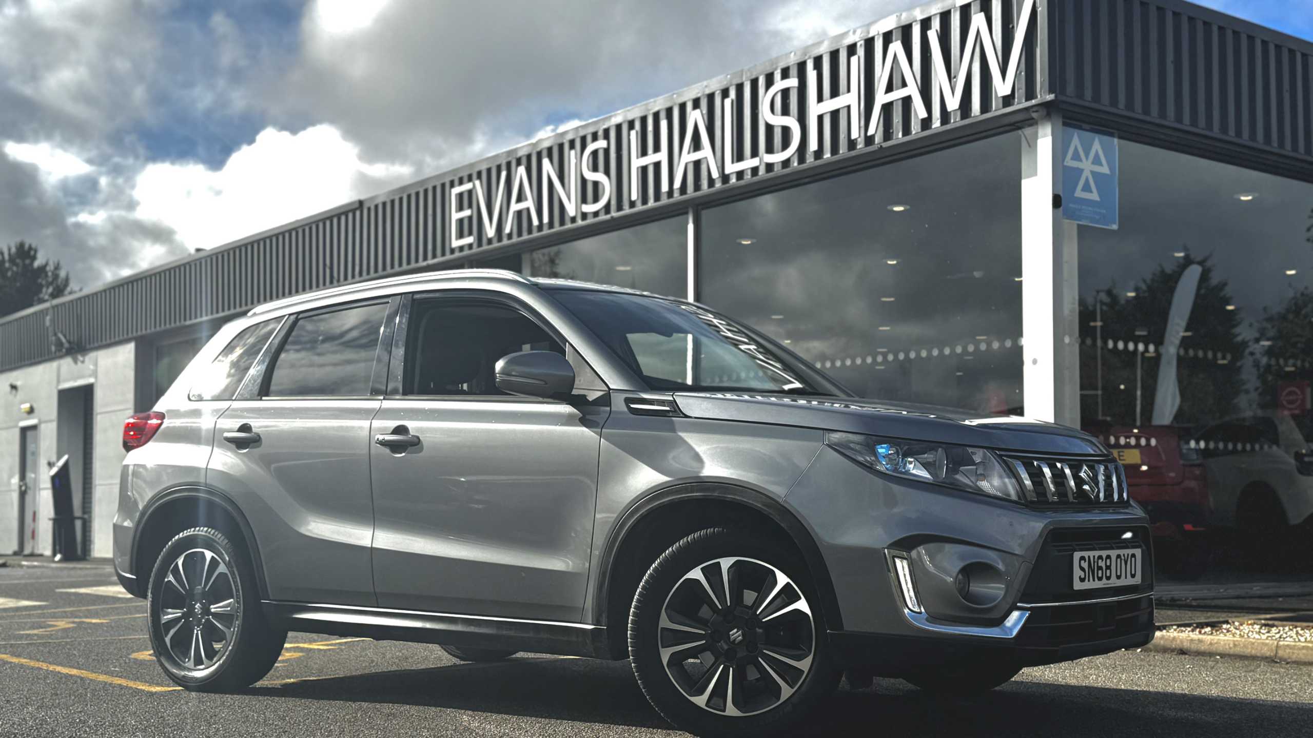 Main listing image - Suzuki Vitara