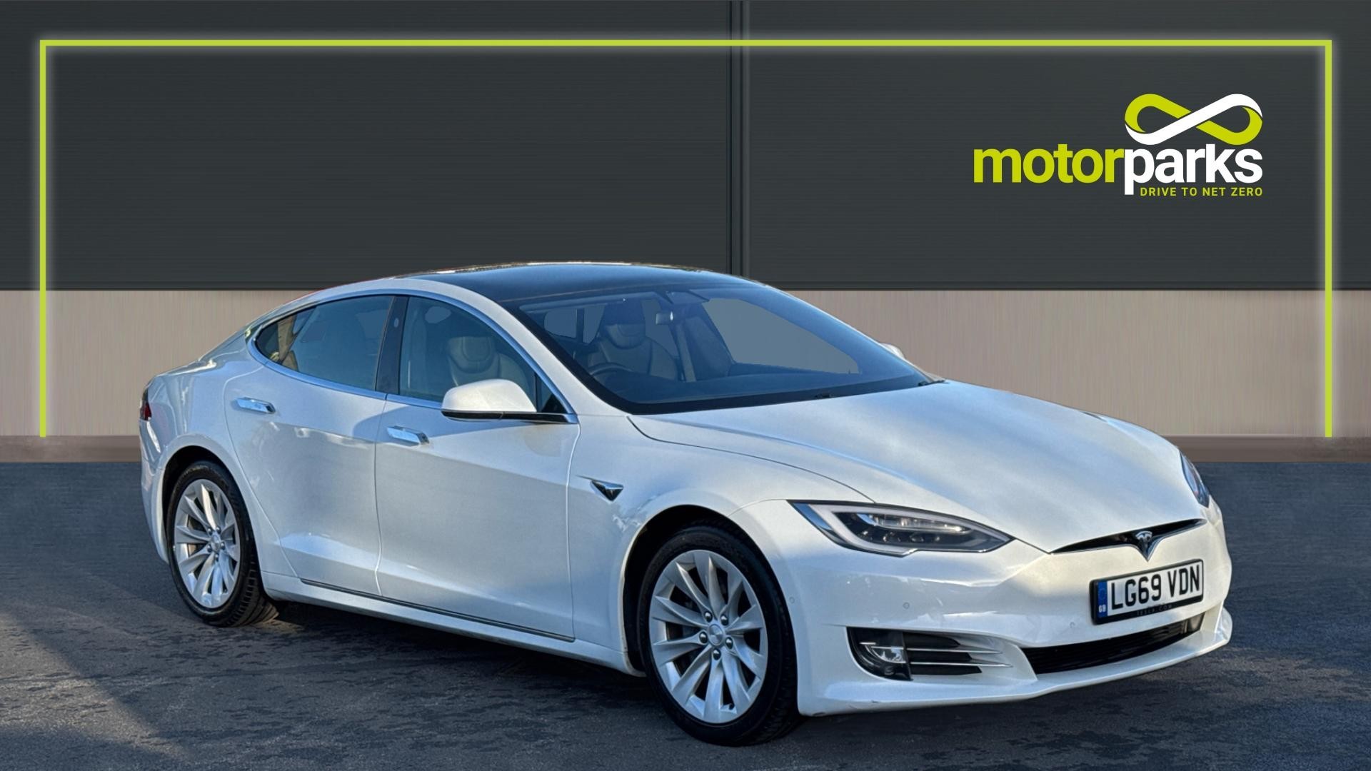 Main listing image - Tesla Model S