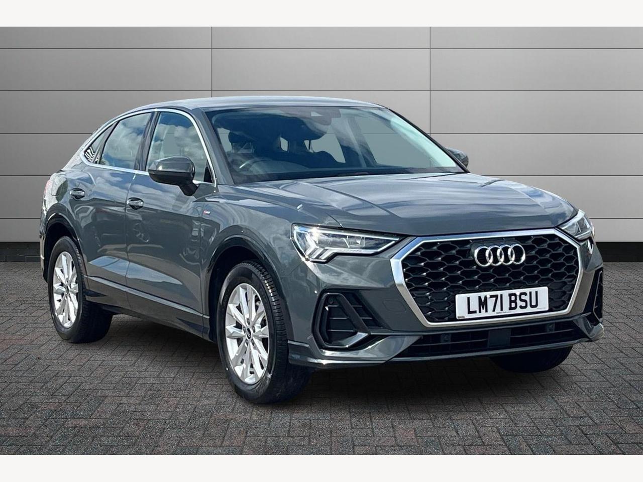 Main listing image - Audi Q3