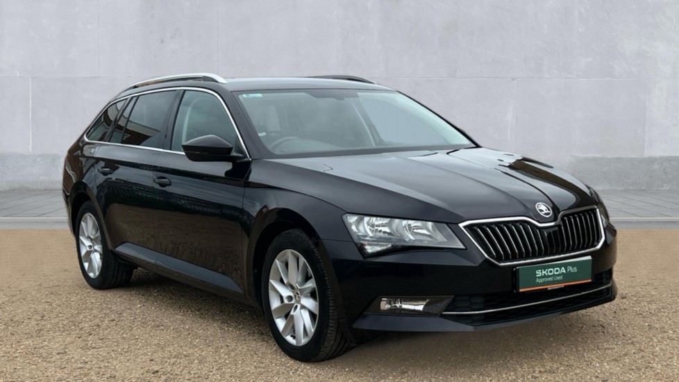 Main listing image - Skoda Superb Estate