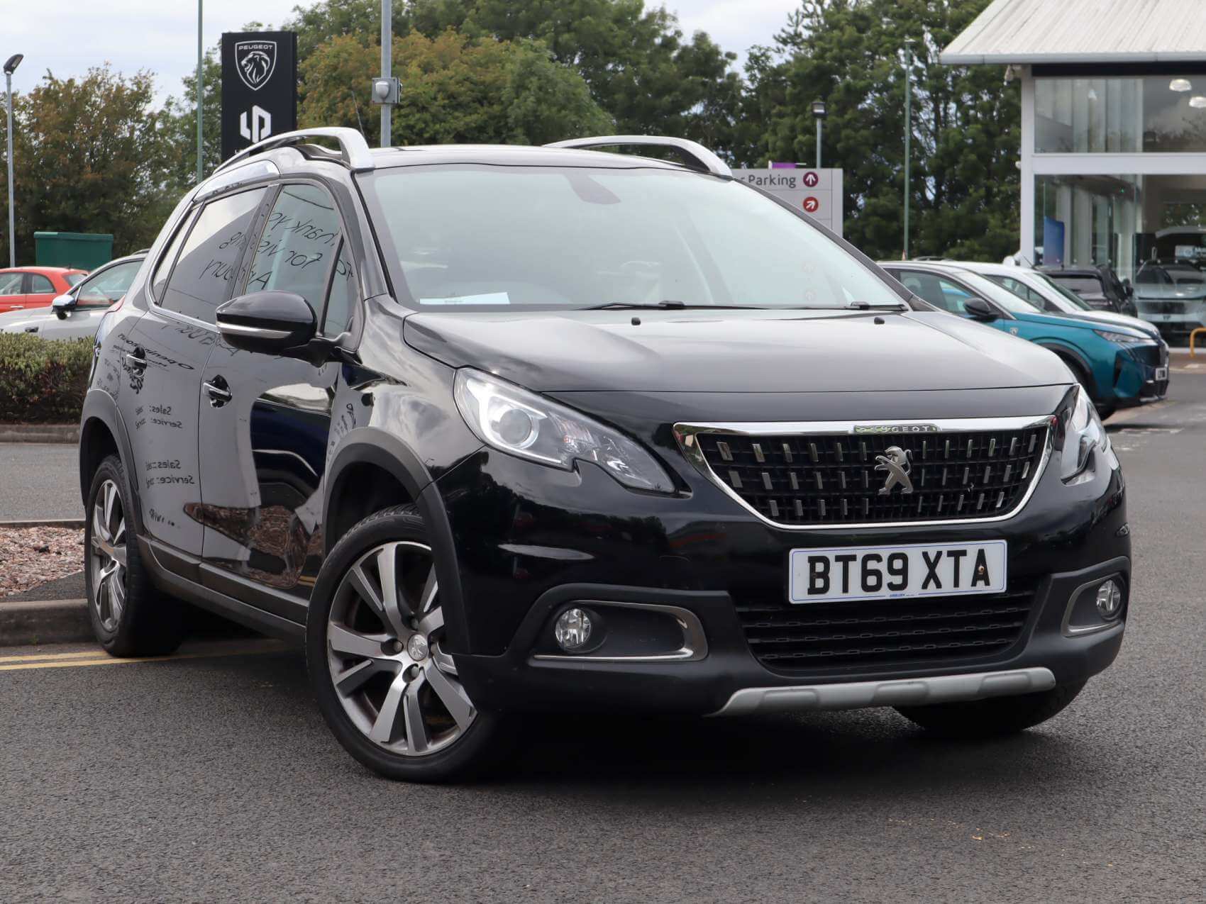 Main listing image - Peugeot 2008