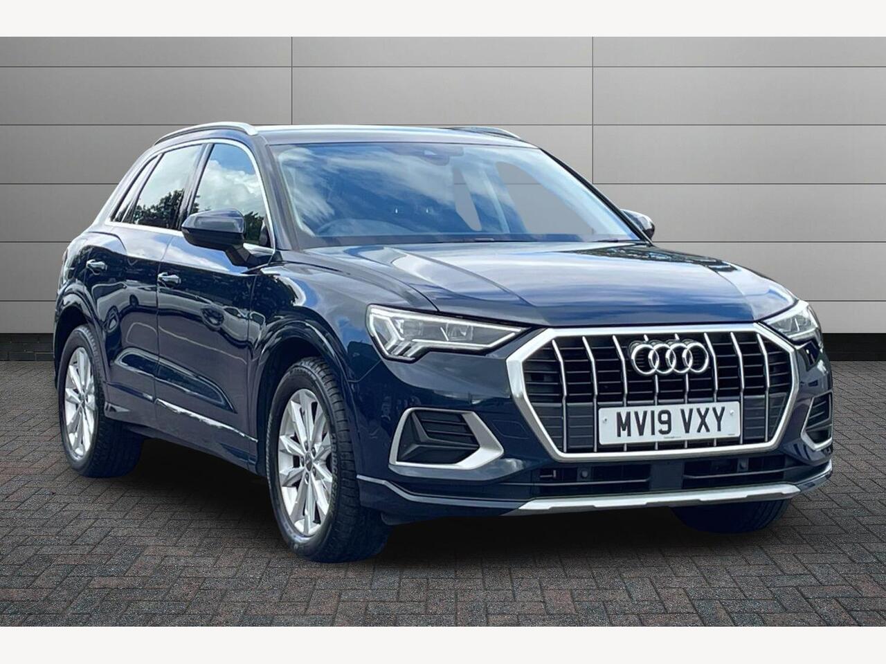 Main listing image - Audi Q3