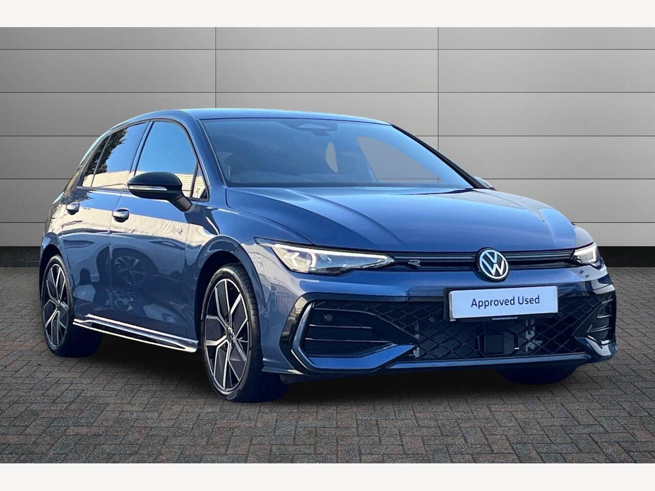 Main listing image - Volkswagen Golf