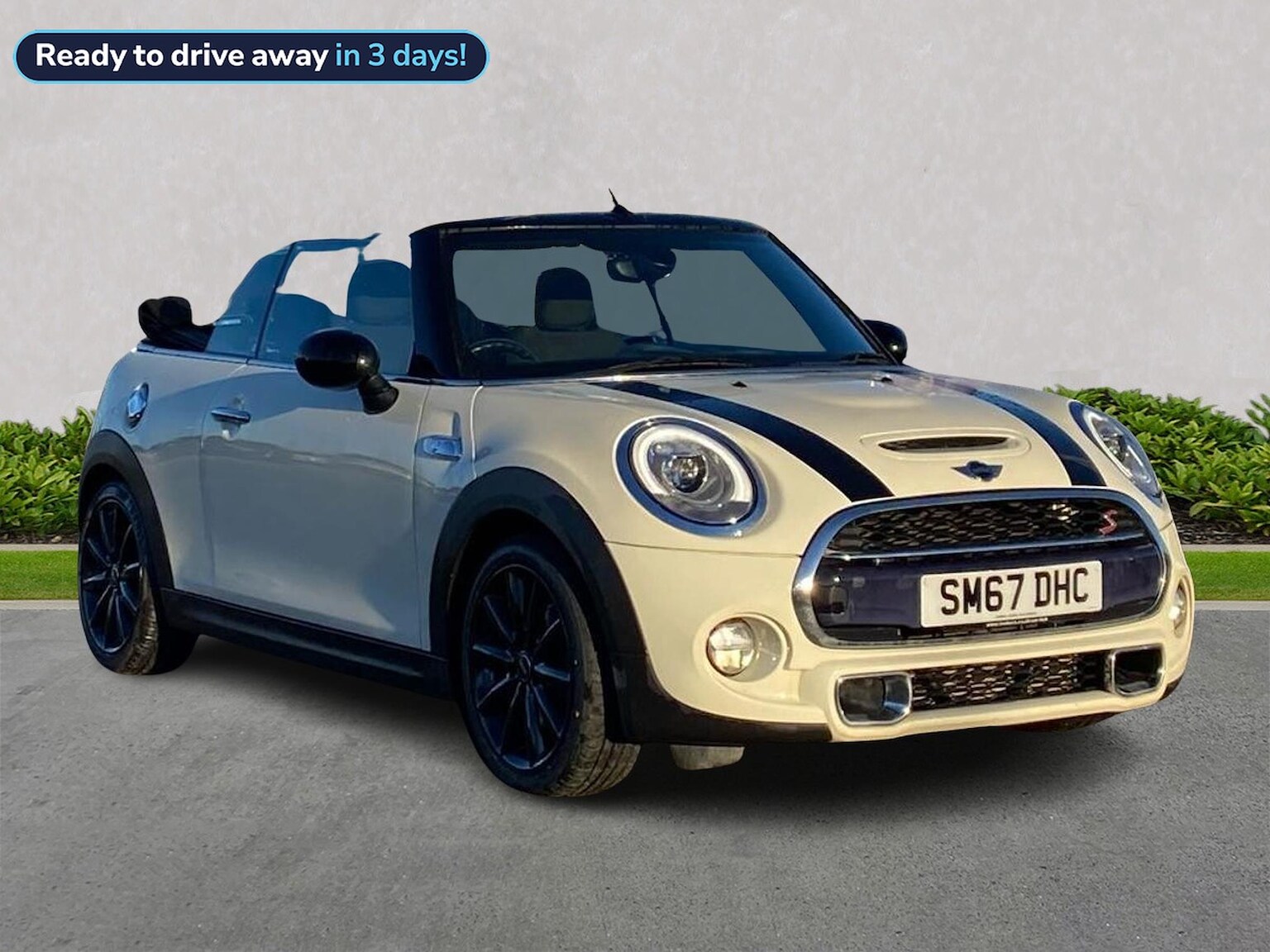 Main listing image - MINI Convertible