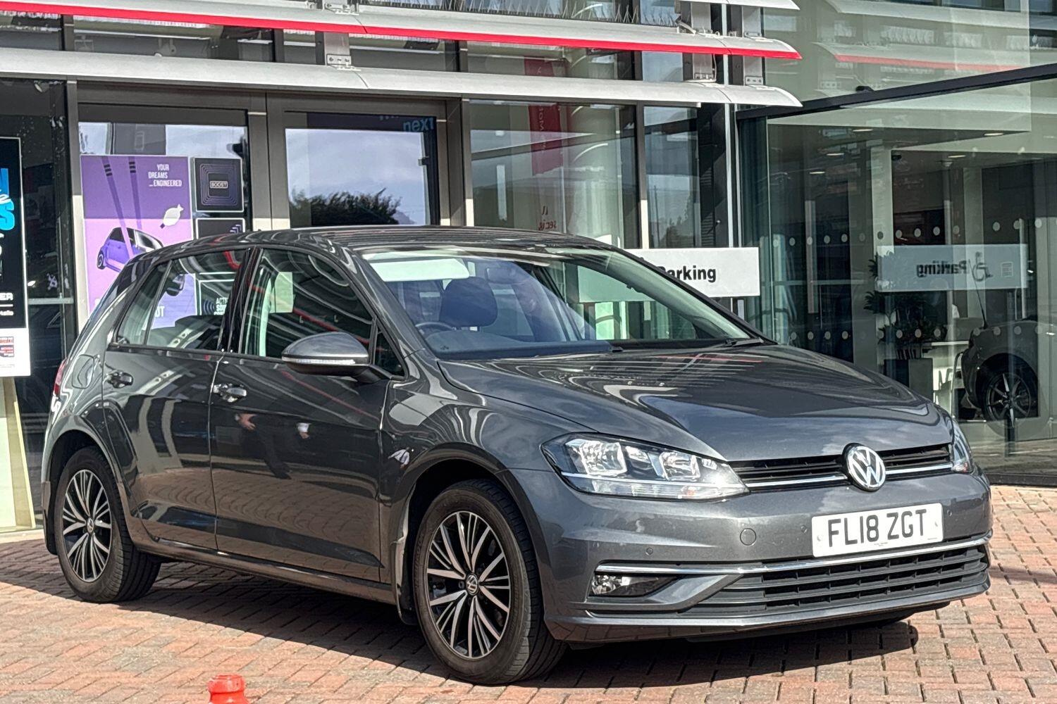 Main listing image - Volkswagen Golf