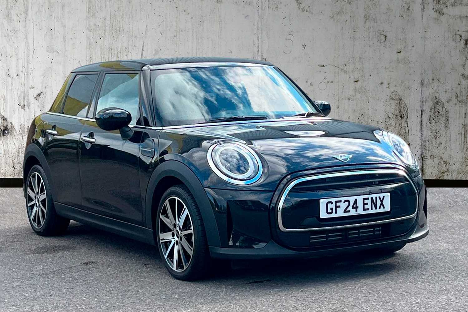 Main listing image - MINI Hatchback 5dr