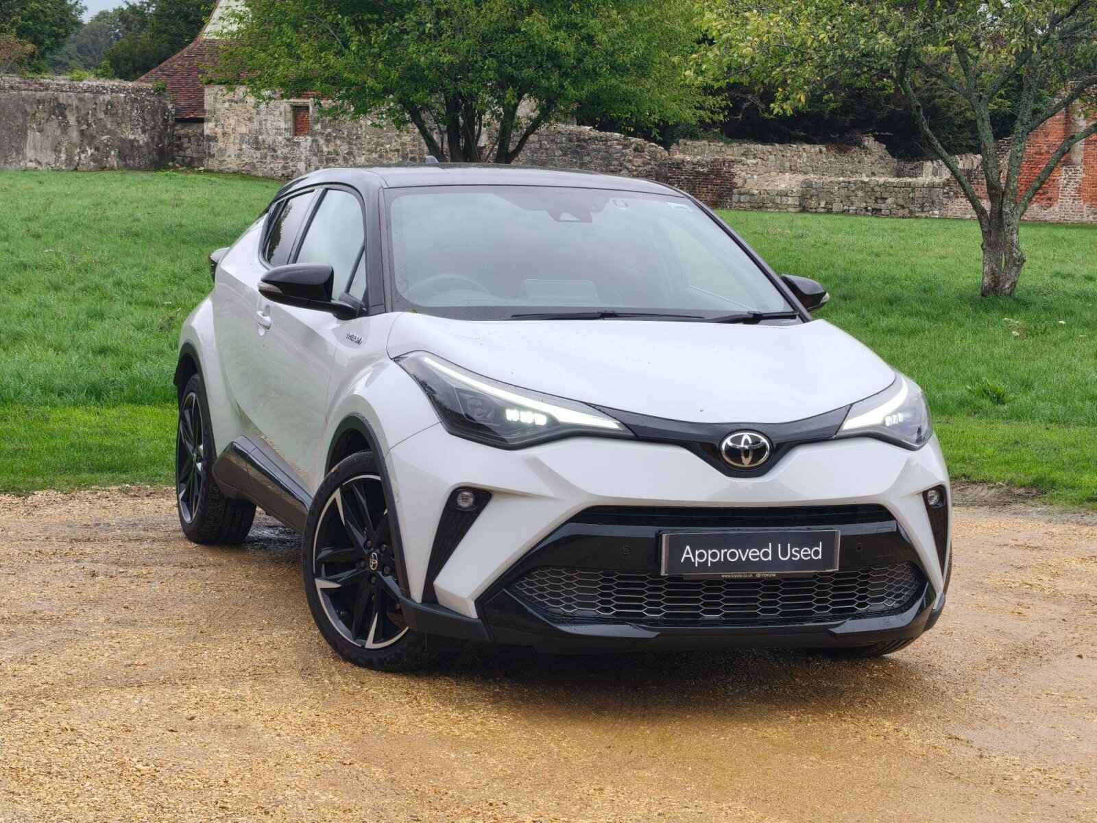 Main listing image - Toyota C-HR