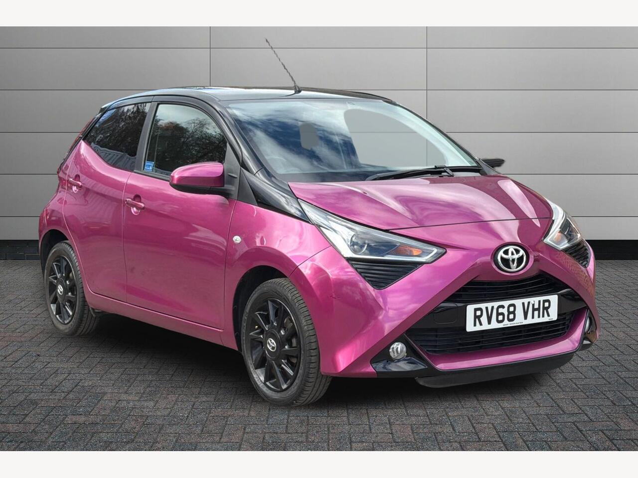 Main listing image - Toyota Aygo