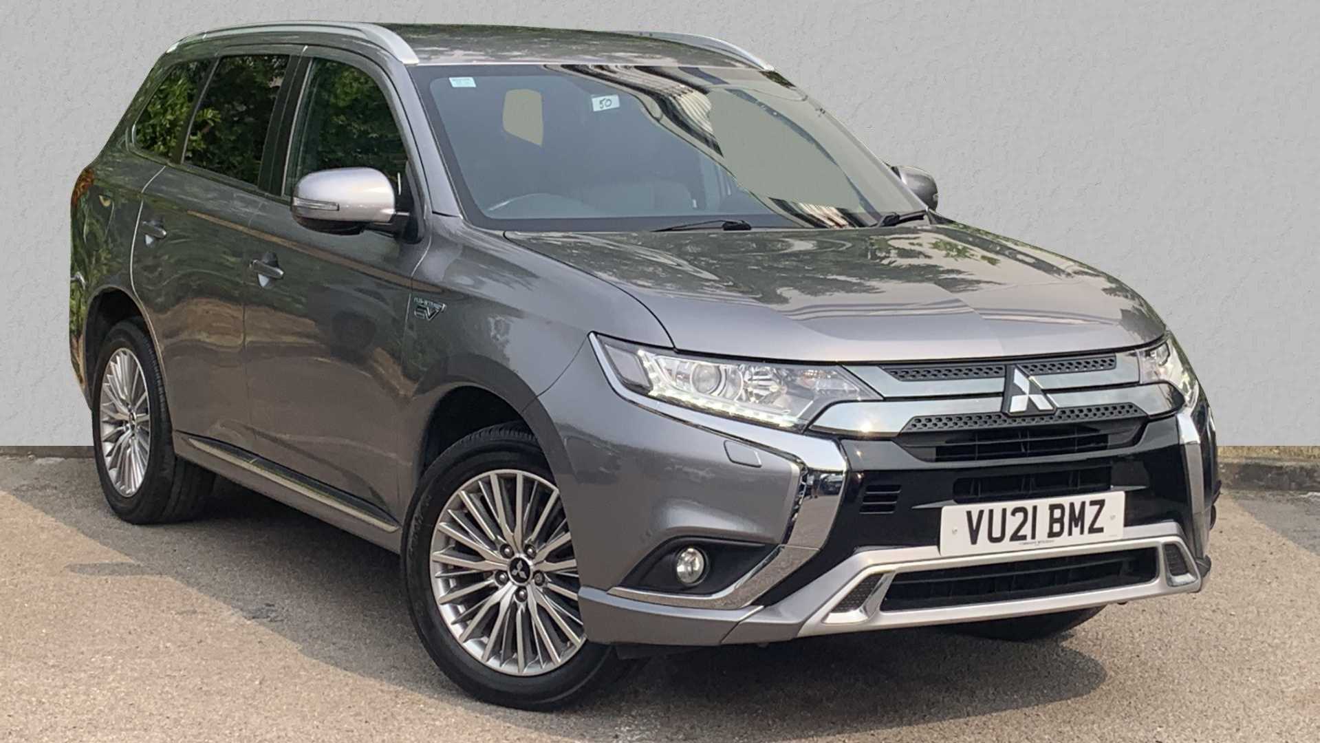 Main listing image - Mitsubishi Outlander