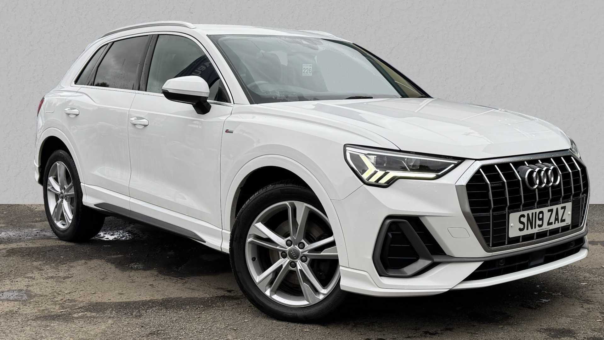 Main listing image - Audi Q3