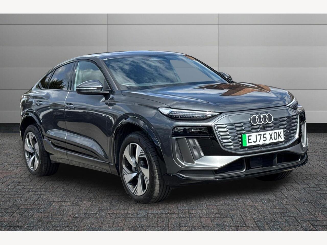 Main listing image - Audi Q6 e-tron
