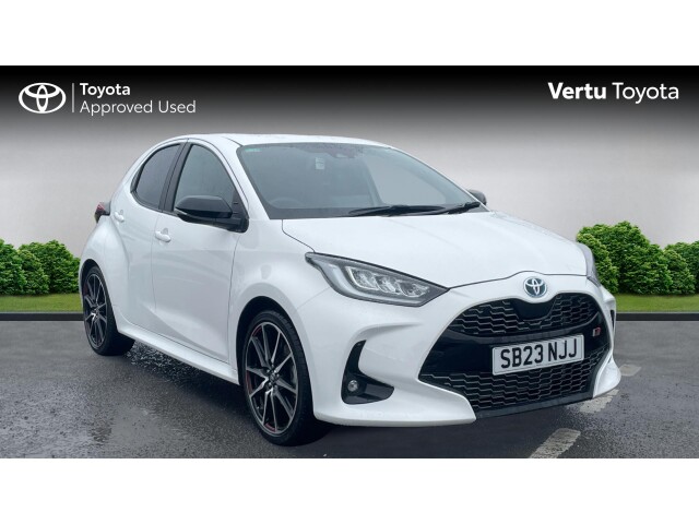 Main listing image - Toyota Yaris
