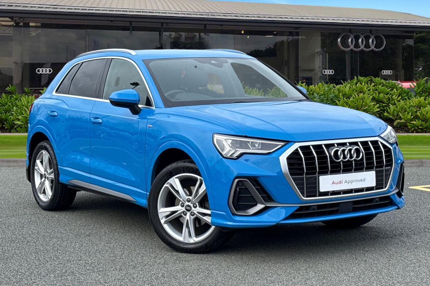 Main listing image - Audi Q3
