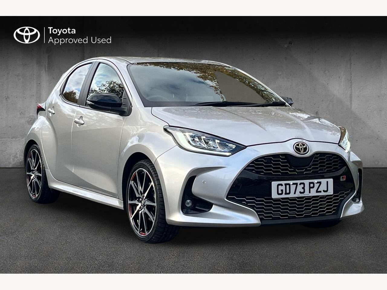 Main listing image - Toyota Yaris