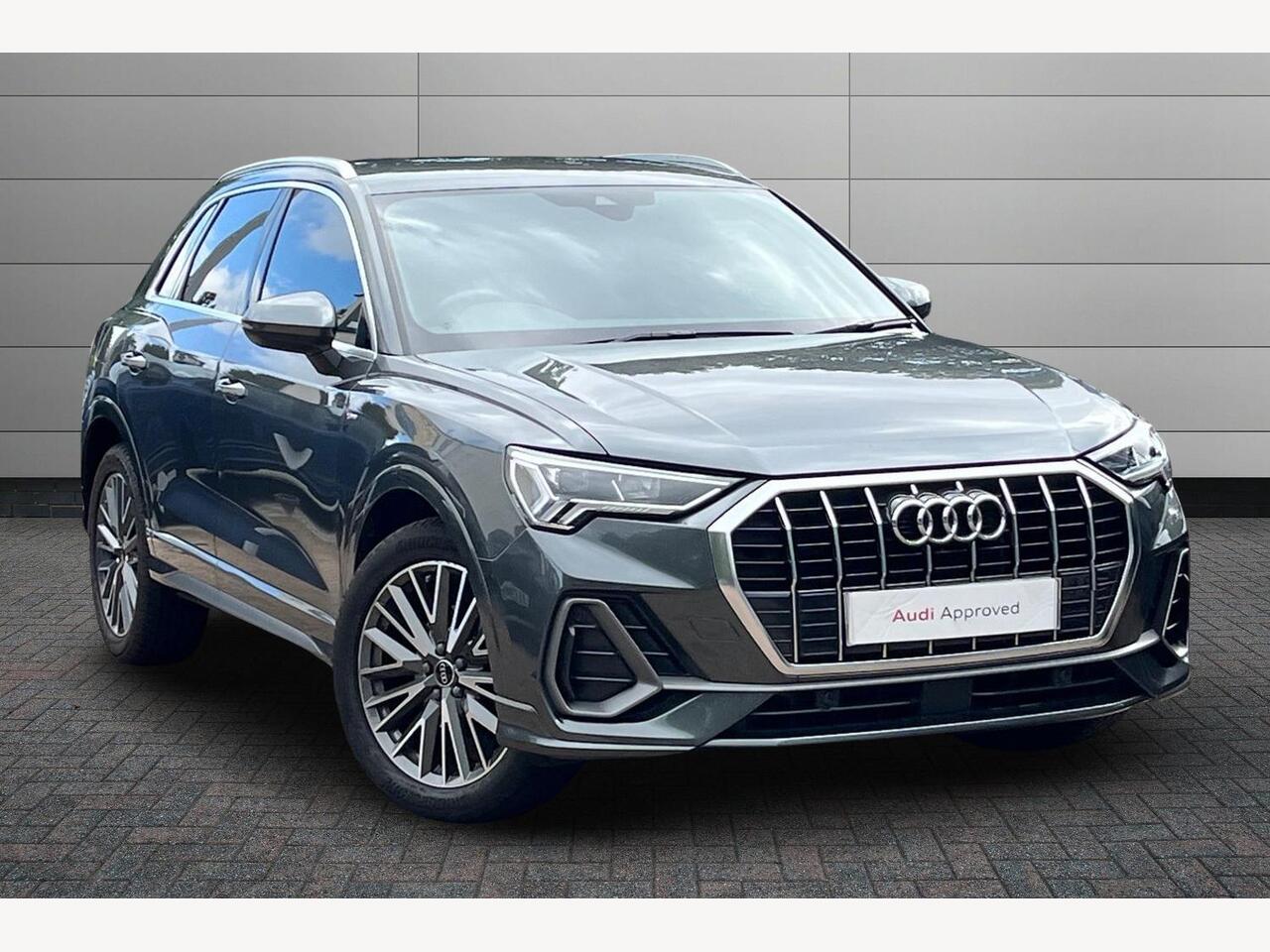 Main listing image - Audi Q3