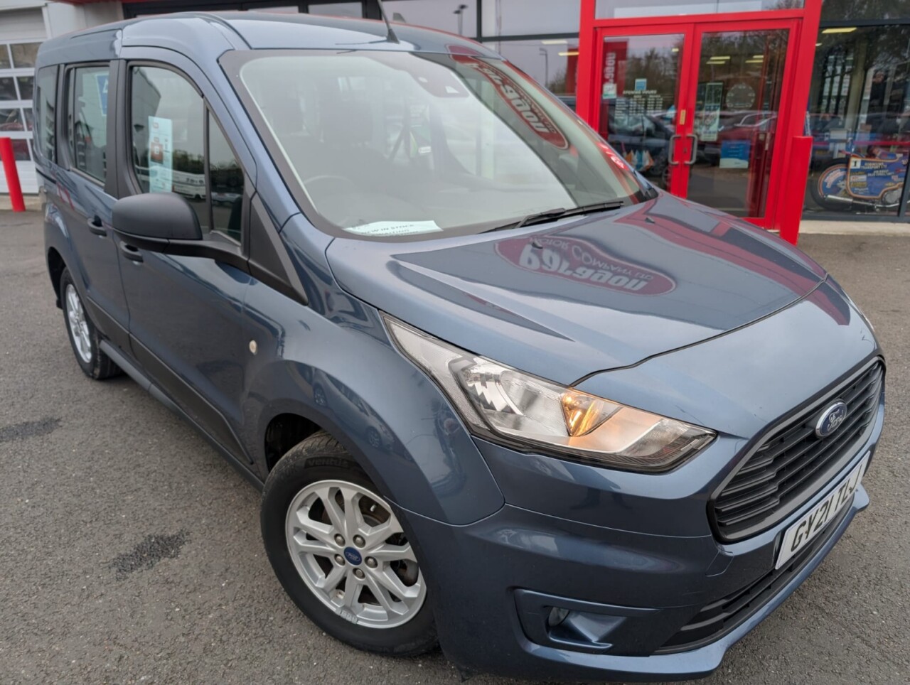 Main listing image - Ford Tourneo Connect