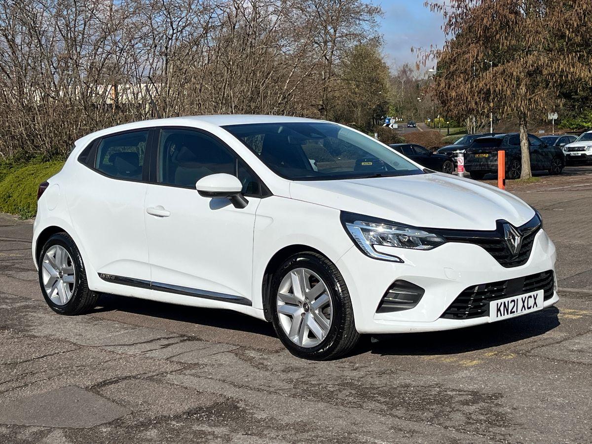 Main listing image - Renault Clio