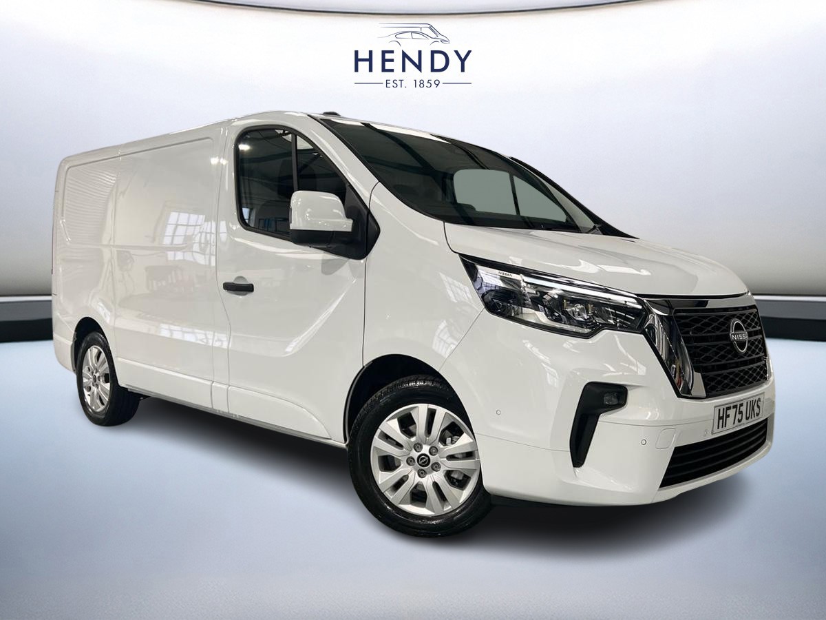 Main listing image - Nissan Primastar