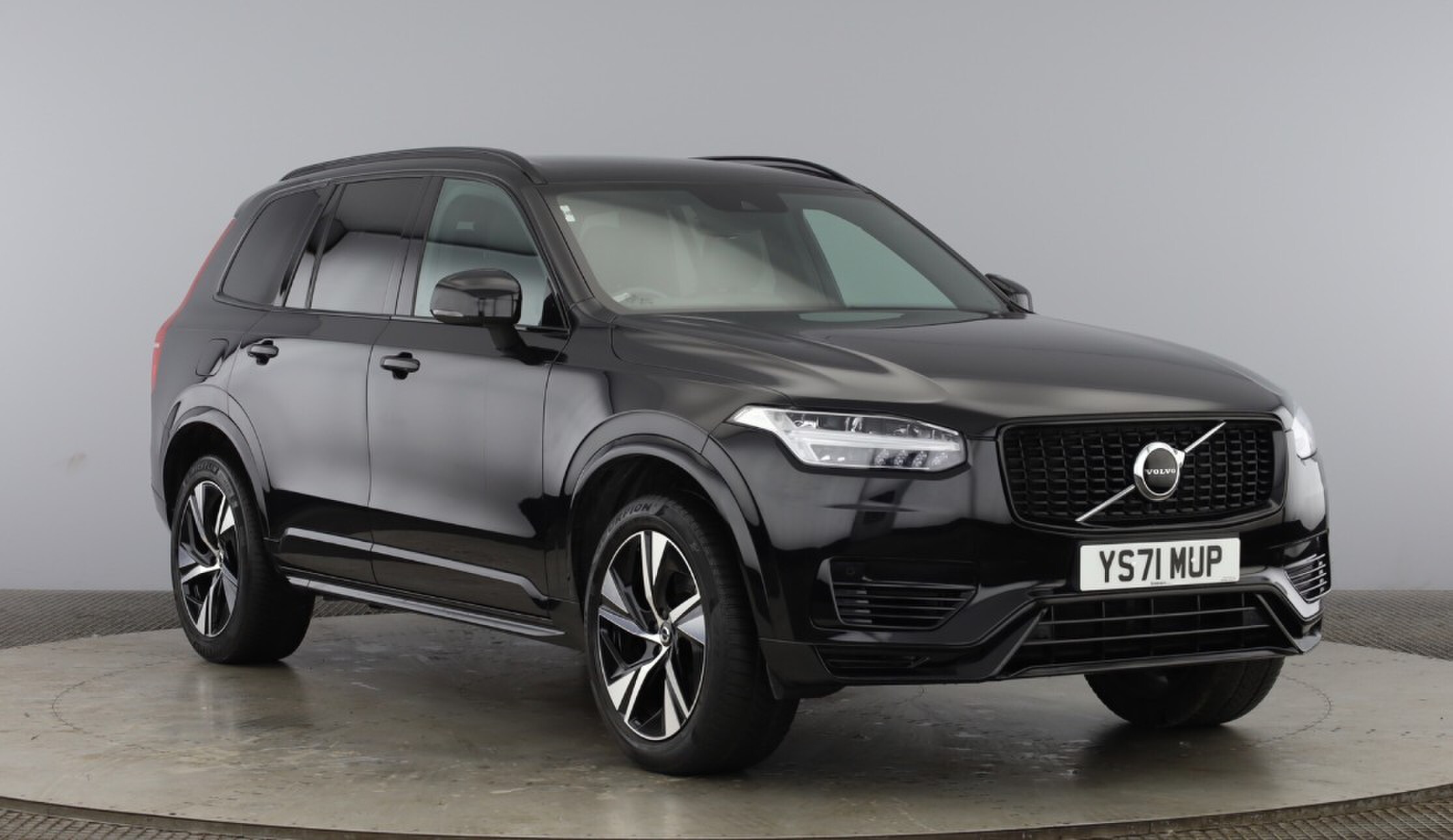 Main listing image - Volvo XC90