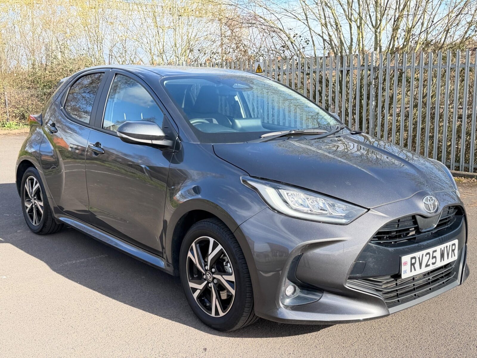 Main listing image - Toyota Yaris