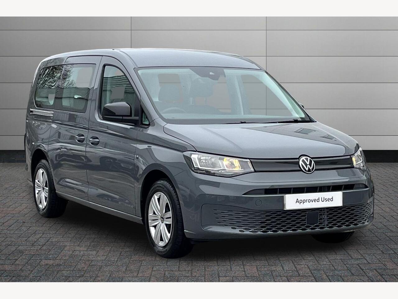 Main listing image - Volkswagen Caddy Maxi