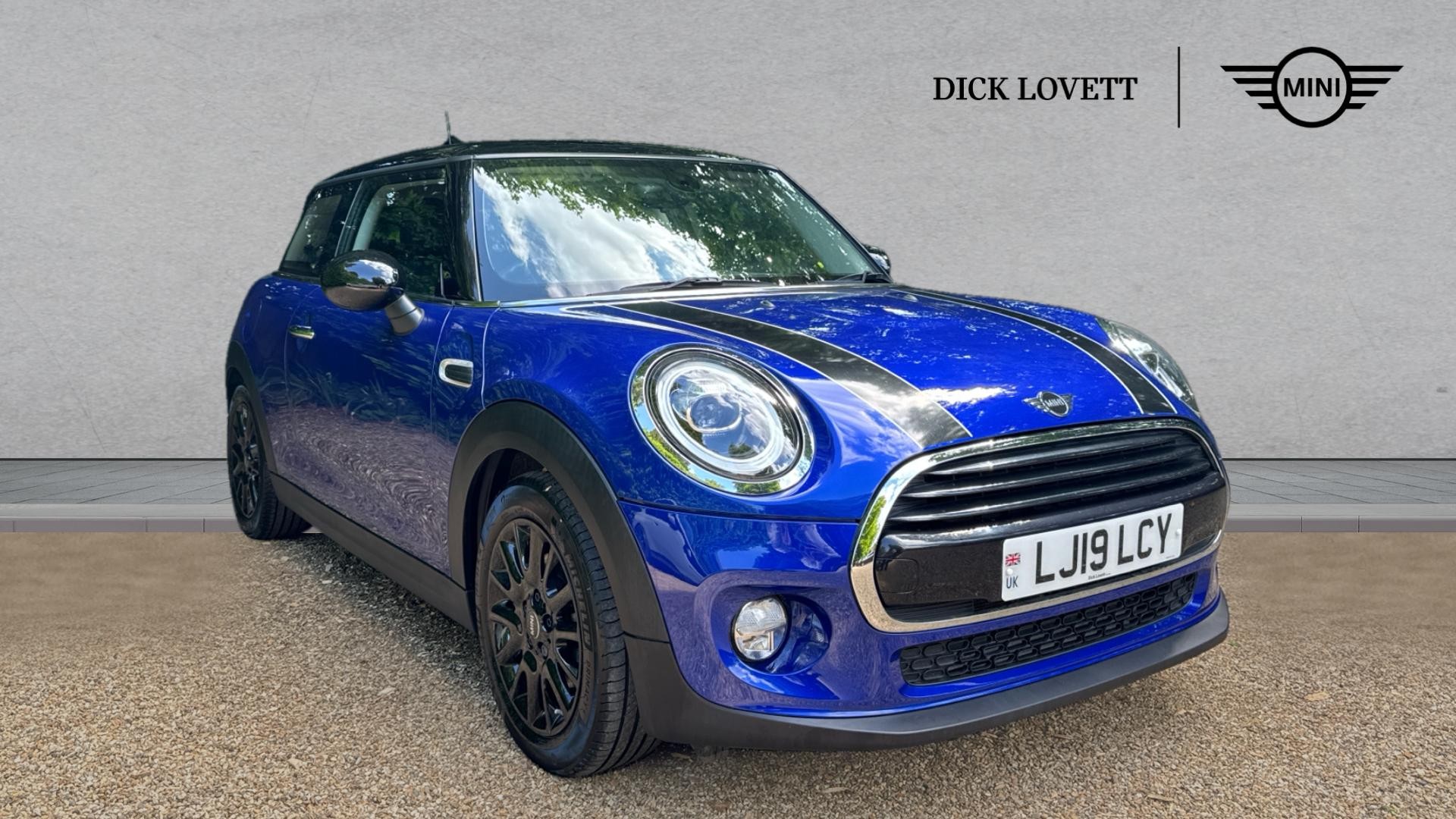 Main listing image - MINI Hatchback