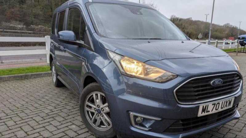 Main listing image - Ford Tourneo Connect