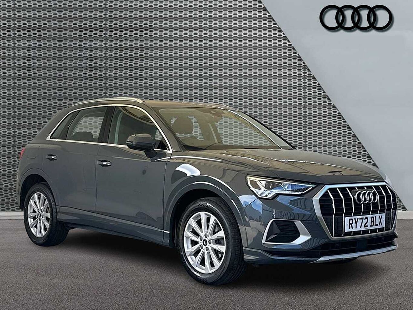 Main listing image - Audi Q3