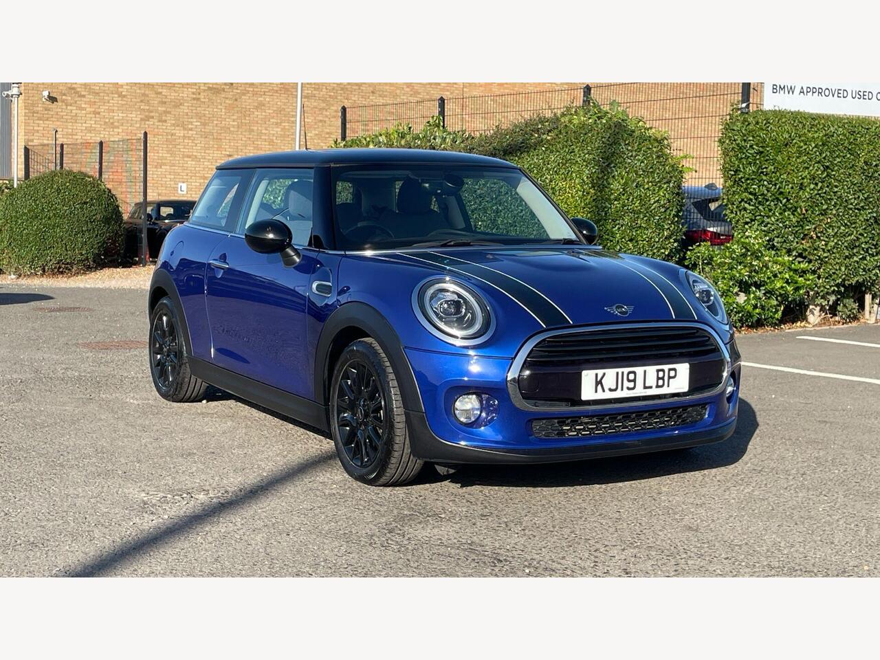 Main listing image - MINI Hatchback