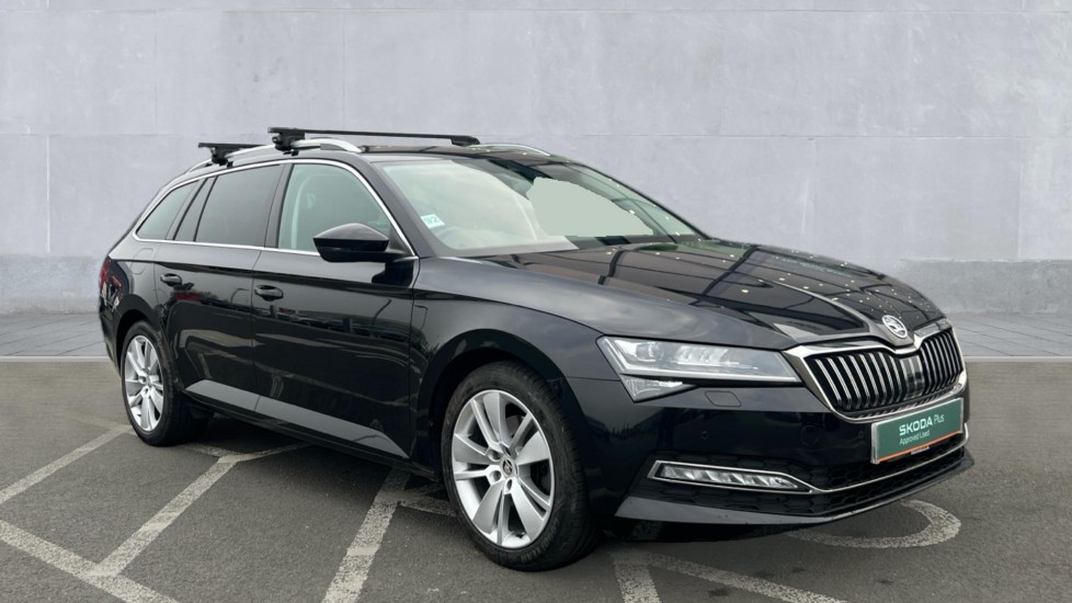 Main listing image - Skoda Superb Estate