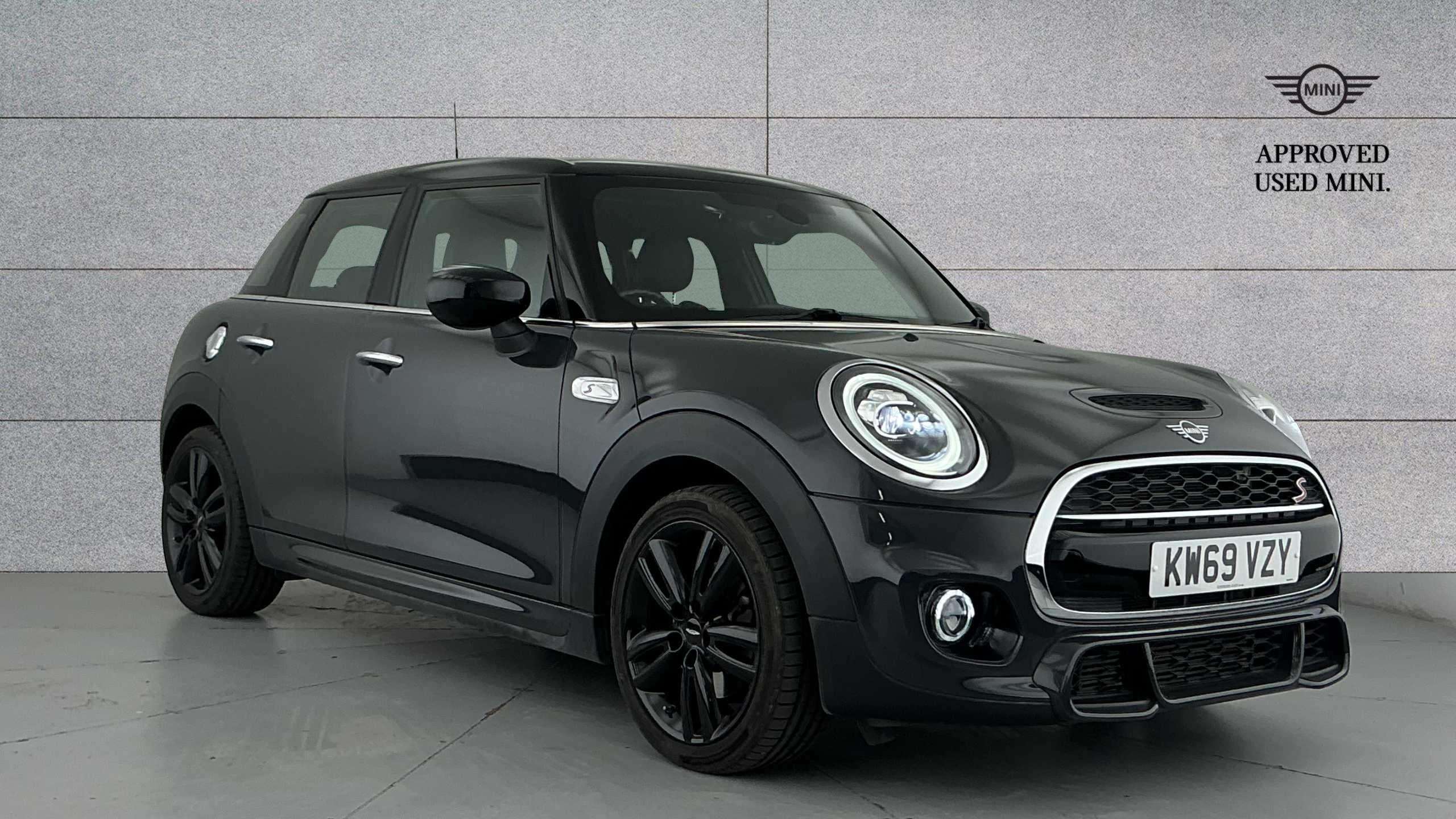 Main listing image - MINI Hatchback 5dr