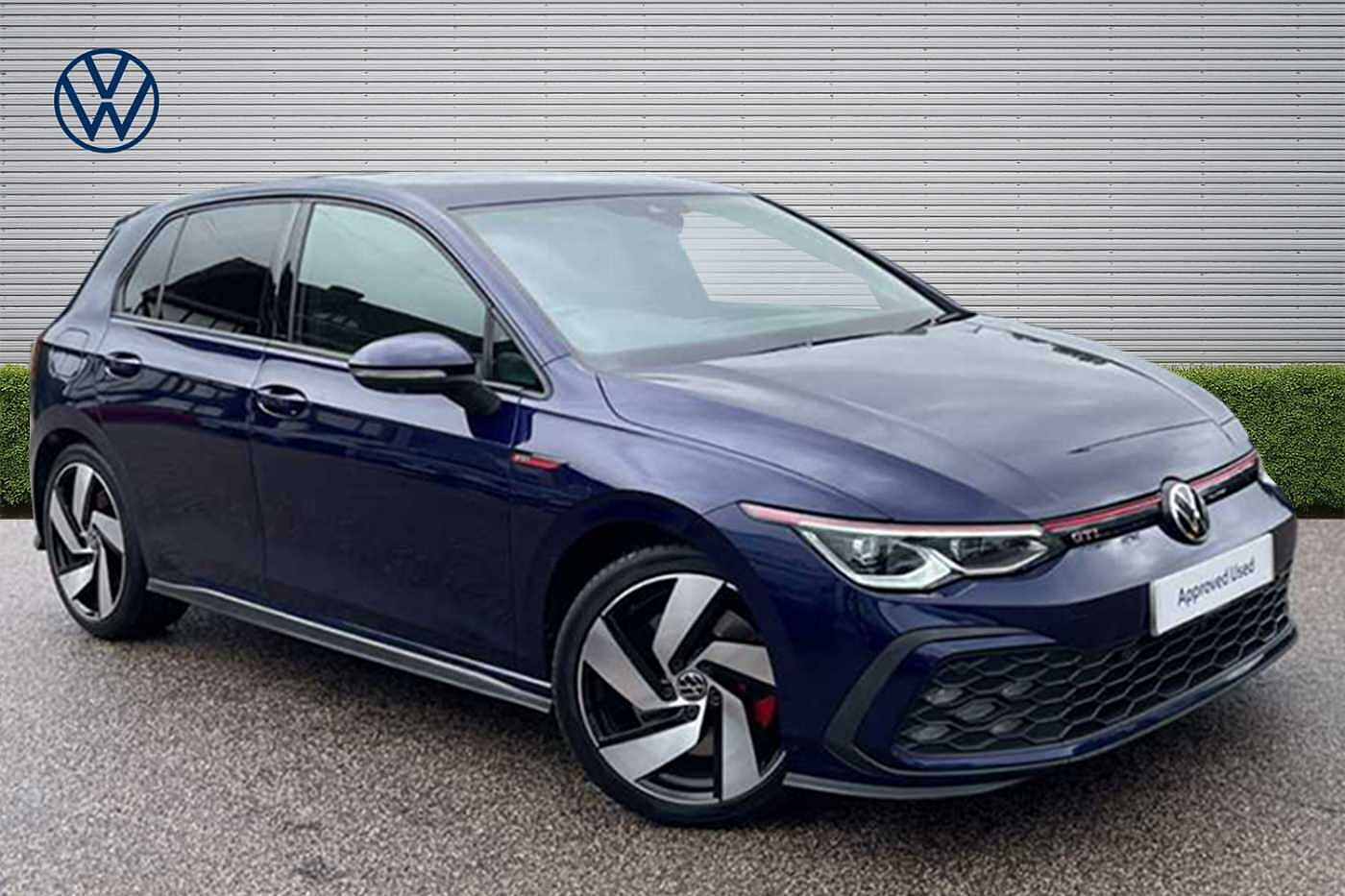 Main listing image - Volkswagen Golf