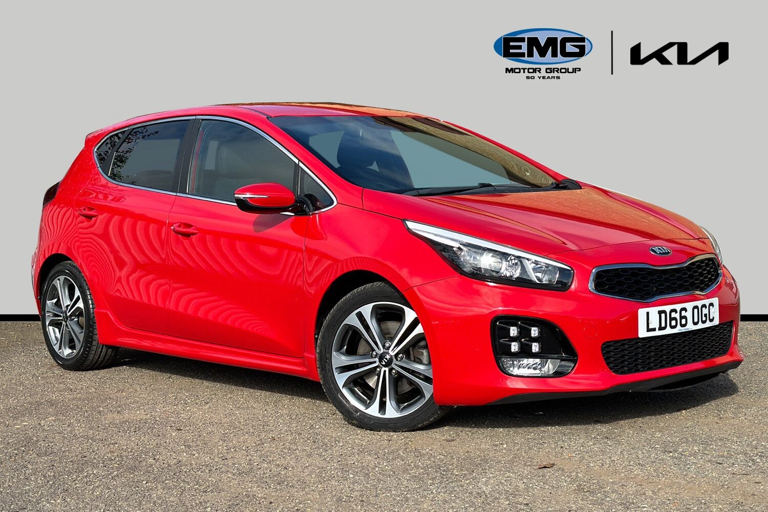 Main listing image - Kia Ceed